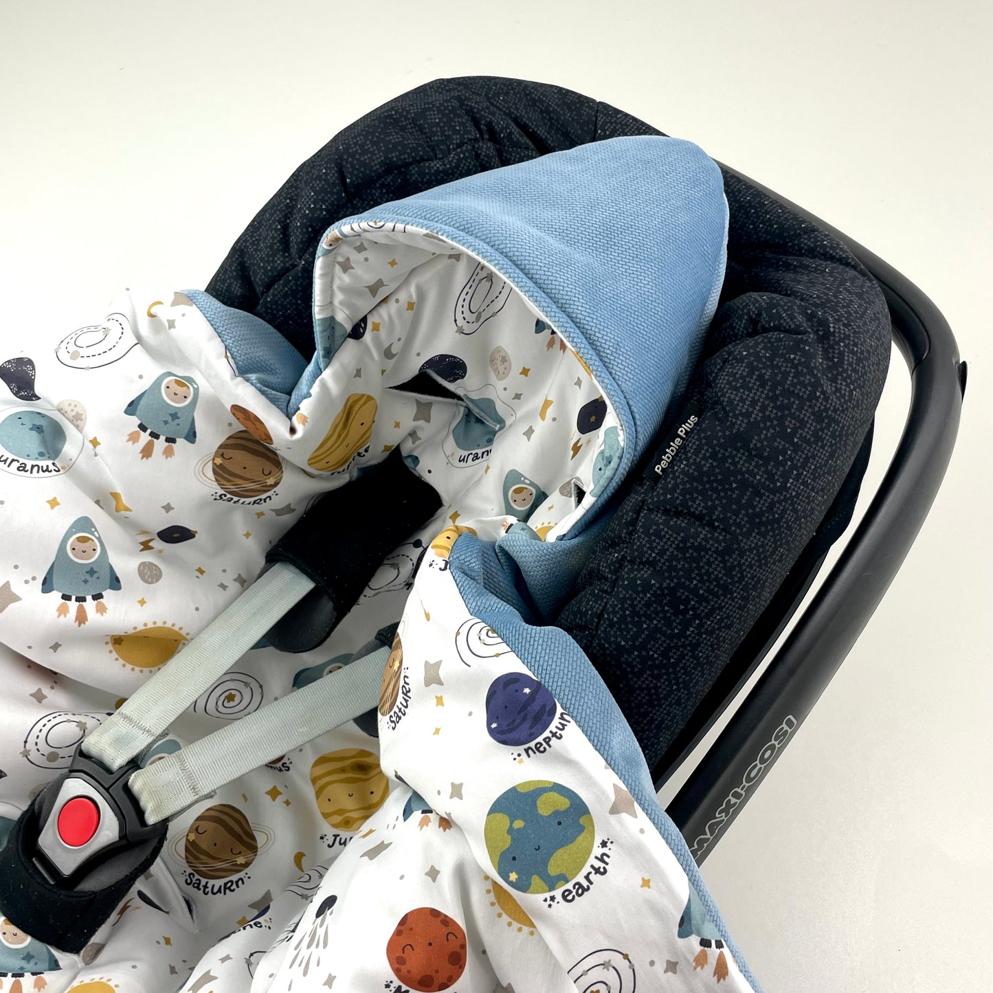 Einschlagdecke für Babyschale Autositz Universal Weich Warm mit Füllung Baby Decke Blau Weltall Junge
