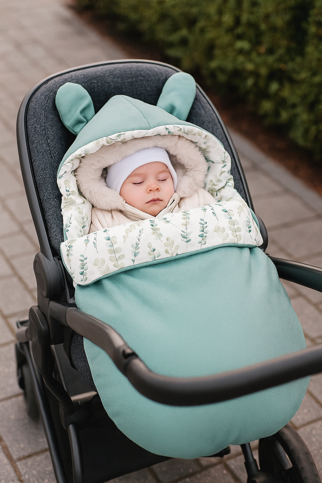 Winterfußsack Fußsack Babyschale Winter Herbst Babyfußsack warm, Einschlagdecke Baby Kinderwagen Bett Wiege Buggy universal 3-Punkt und 5-Punkt Gurt EUKALYPTUS